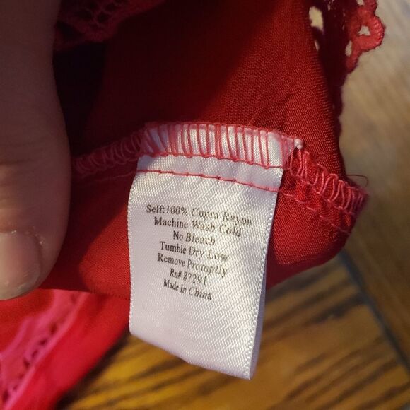 Johnny Was hot pink eyelet cupra rayon blouse. - Picture 4 of 4